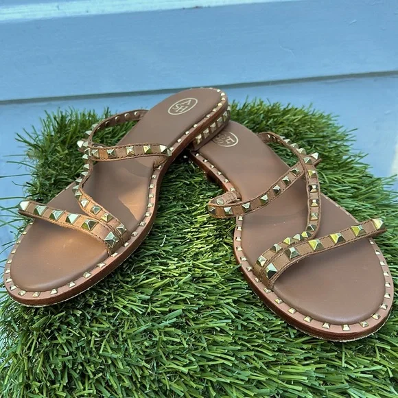 Ash gold studded tan flat sandals with leather soles - Picture 5 of 10
